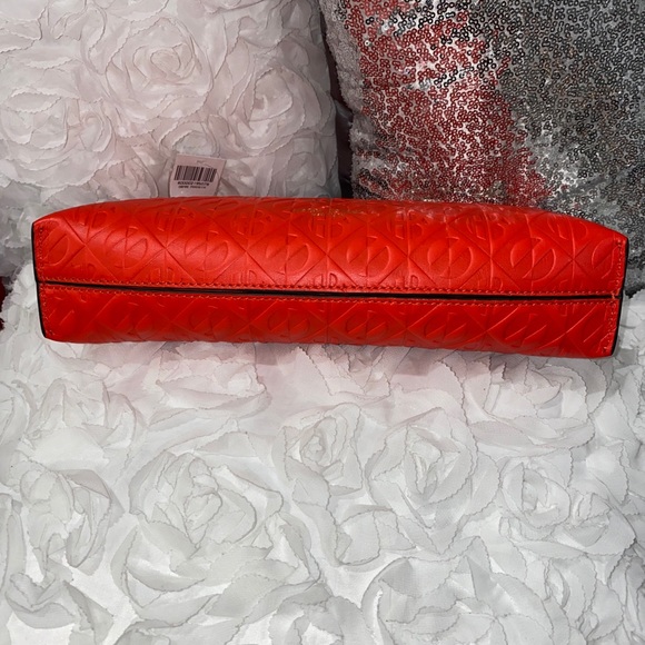 Henri bendel clutch - Picture 6 of 11